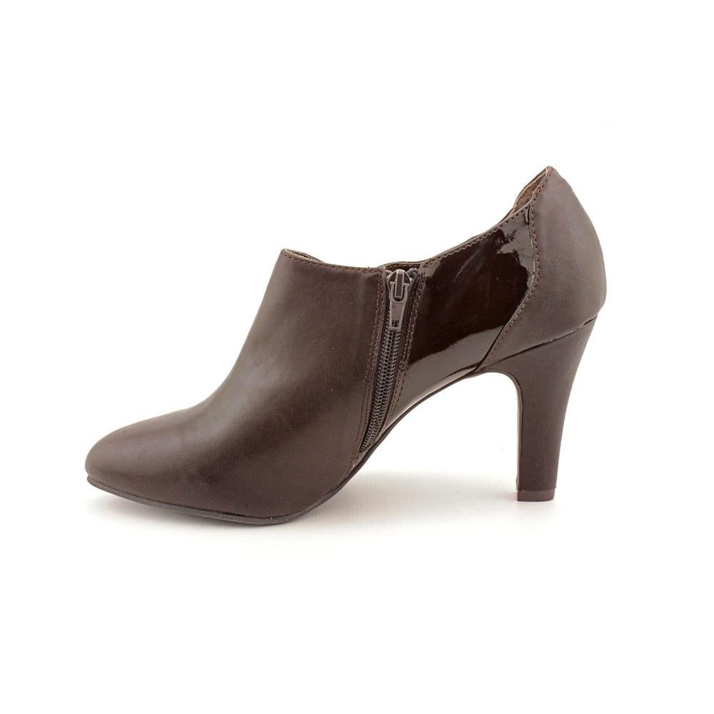 Karen Scott Boots (brown)